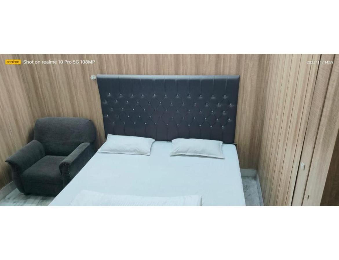 Shivam Hotel, Gorakhpur Eksteriør bilde