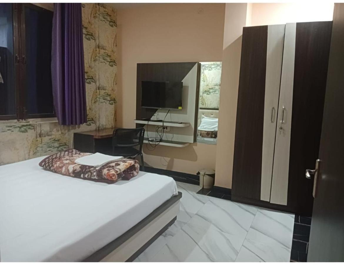 Shivam Hotel, Gorakhpur Eksteriør bilde