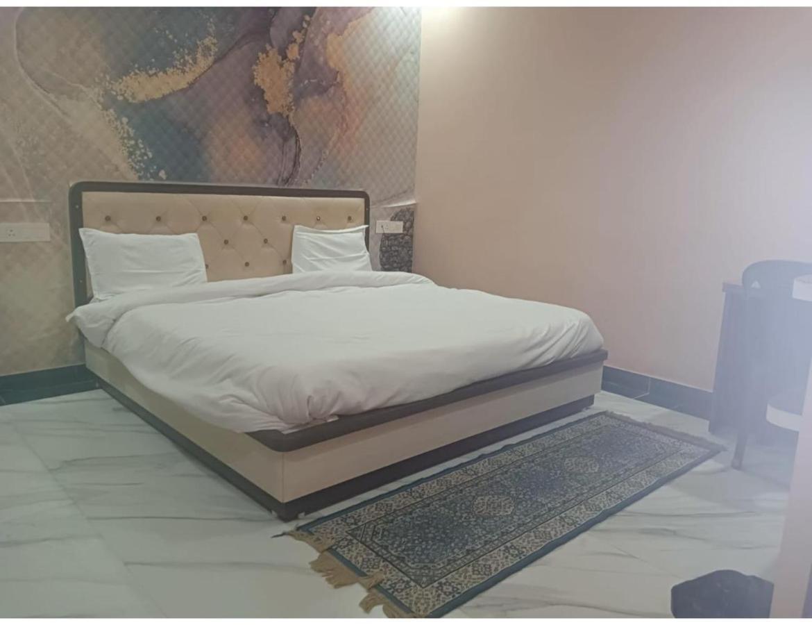 Shivam Hotel, Gorakhpur Eksteriør bilde