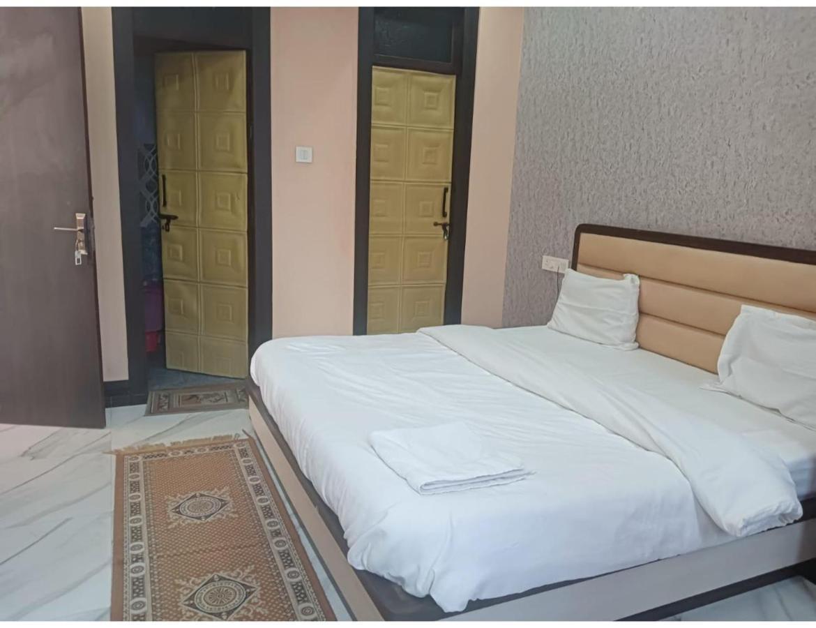 Shivam Hotel, Gorakhpur Eksteriør bilde